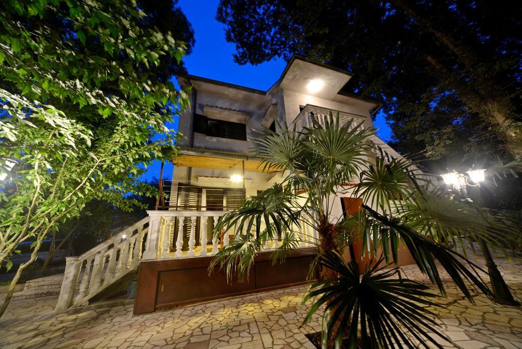 מאלינסקה Apartments Karmelic מראה חיצוני תמונה