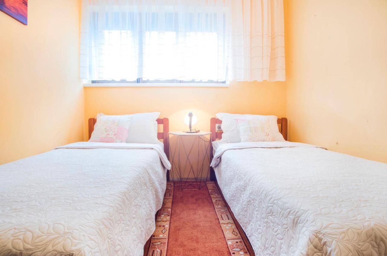 מאלינסקה Apartments Karmelic מראה חיצוני תמונה