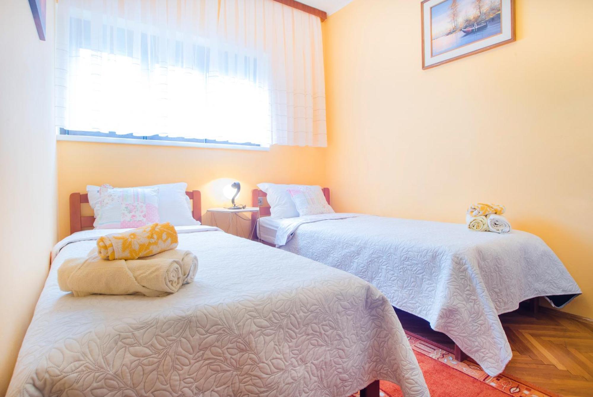 מאלינסקה Apartments Karmelic מראה חיצוני תמונה